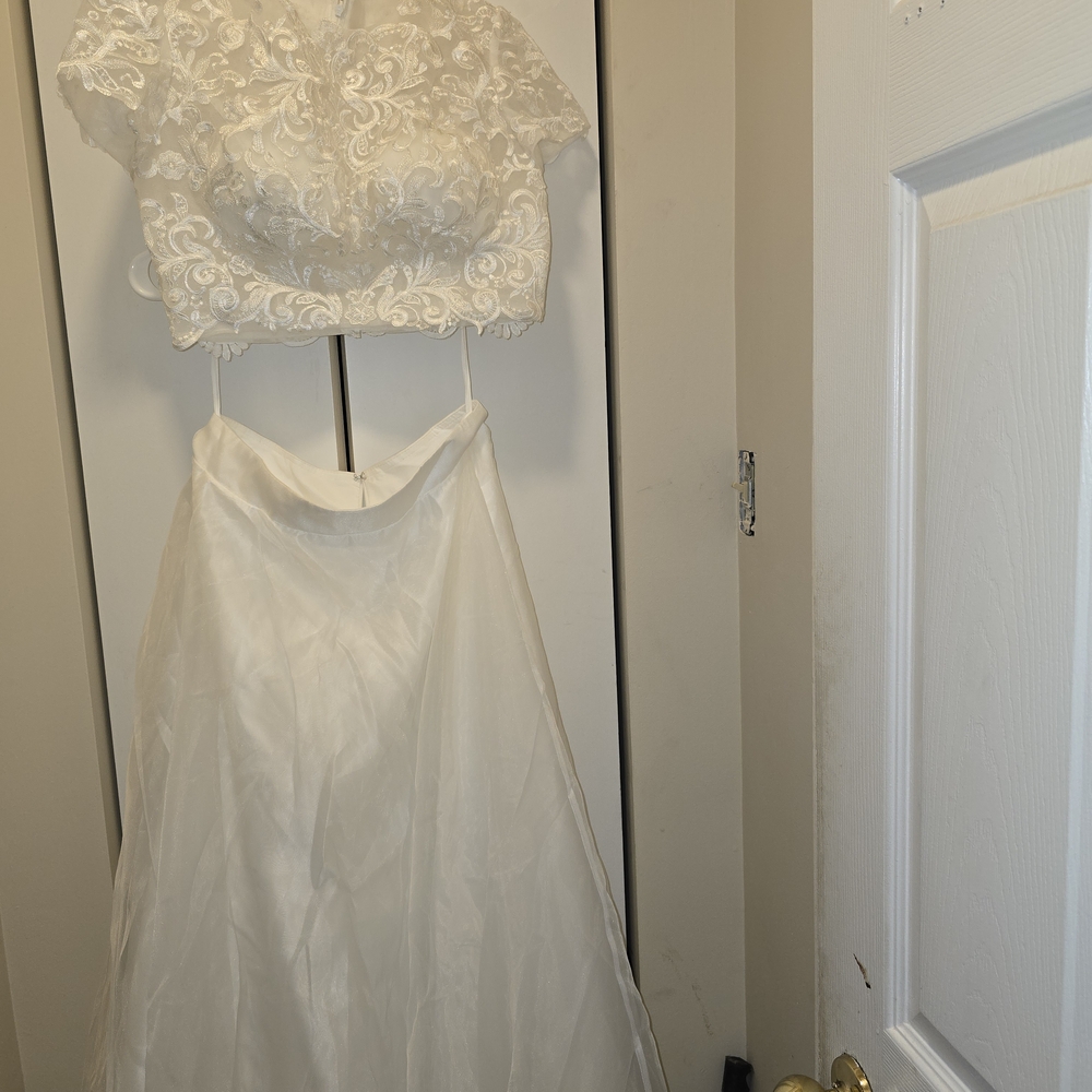 Chic Lace Two-Piece White Dress
